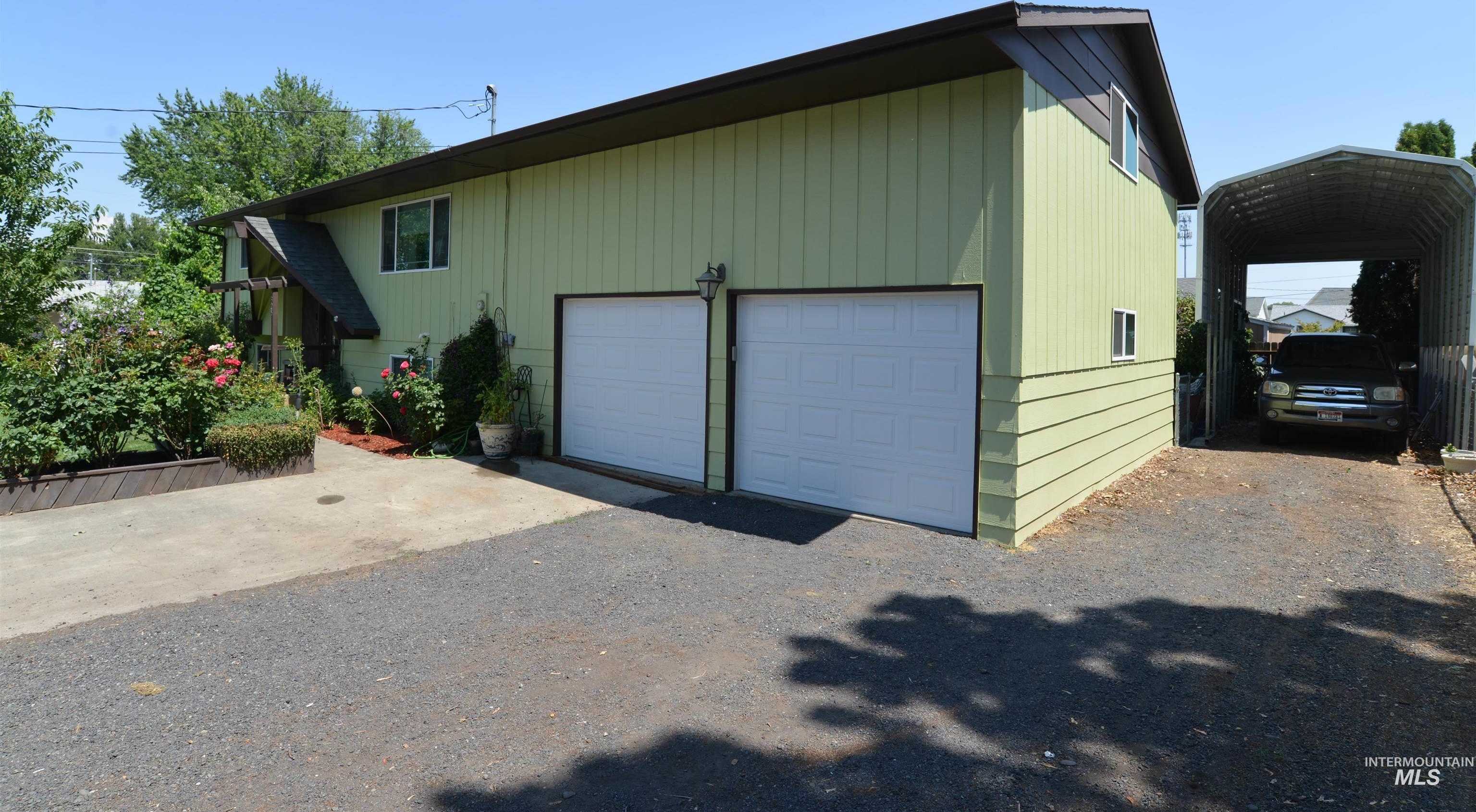 photo 2: 3325 5th Street G, Lewiston ID 83501