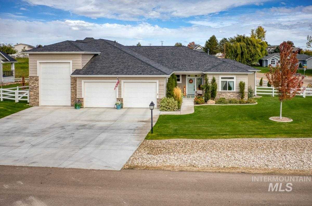 photo 1: 15020 Pinehurst Way, Caldwell ID 83607