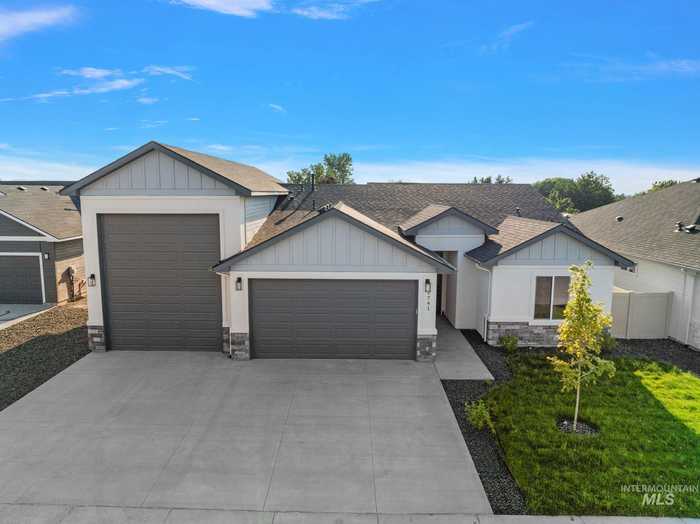 photo 1: 1741 Regency Way, Emmett ID 83617