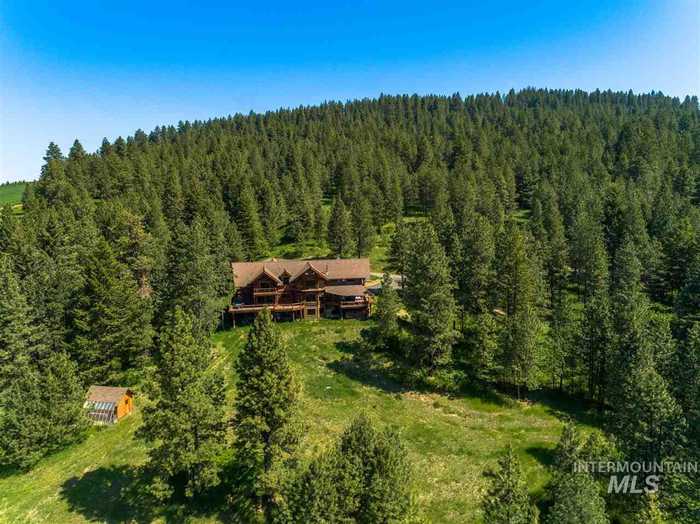 photo 2: 1050 Greenview Lane, Moscow ID 83843