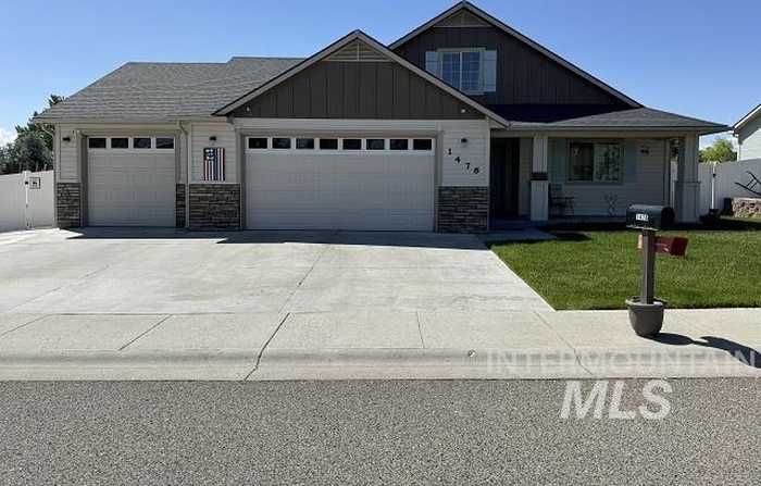 photo 1: 1476 Crest Way, Ontario OR 97914