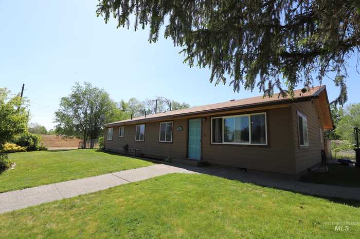 photo 1: 515 West 7th Street, Shoshone ID 83352