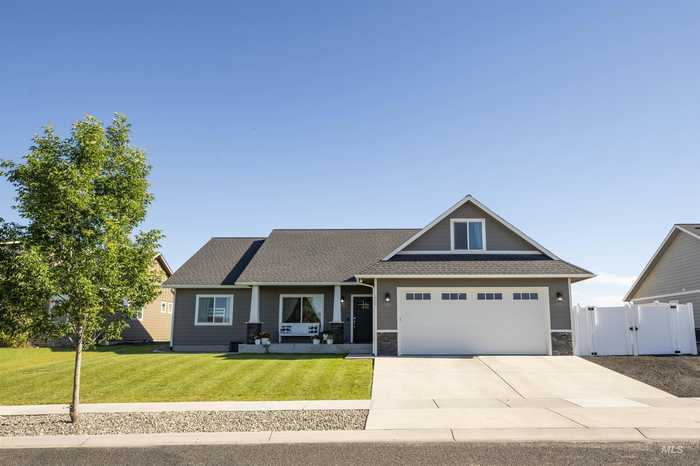 photo 1: 1724 Pioneer Drive, Lewiston ID 83501