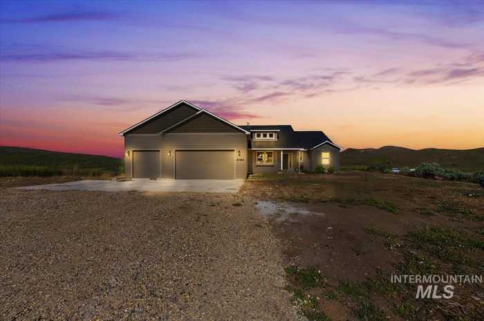 photo 1: 6789 Hidden Hollow Ln, Emmett ID 83617