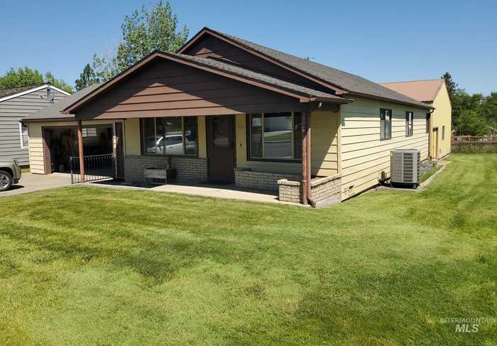 photo 1: 617 Lincoln Ave, Grangeville ID 83530