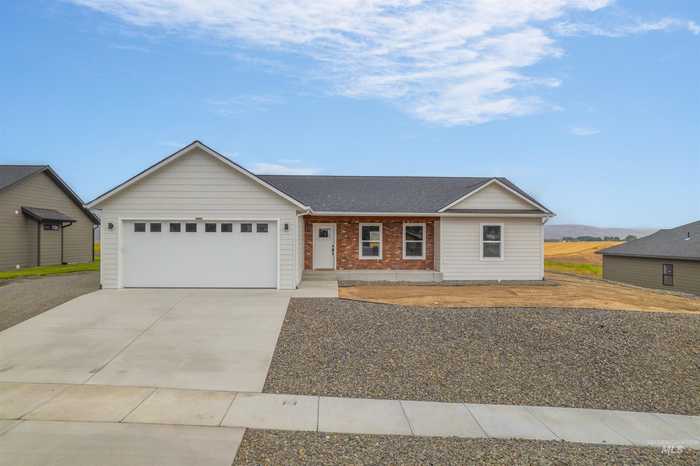 photo 1: 1729 Golden Hills Drive, Lewiston ID 83501