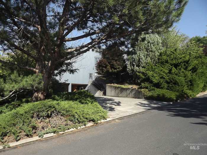 photo 1: 2991 Mayfair Drive, Lewiston ID 83501