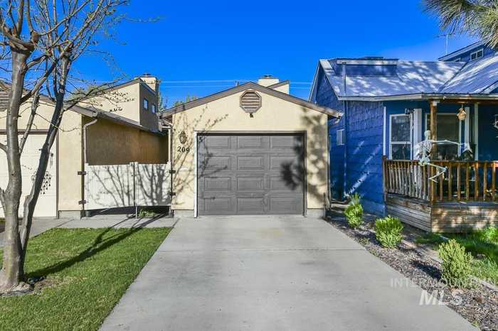 photo 1: 209 S Elder, Nampa ID 83651