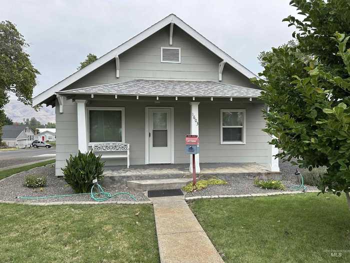 photo 1: 1603 14th Ave, Lewiston ID 83501