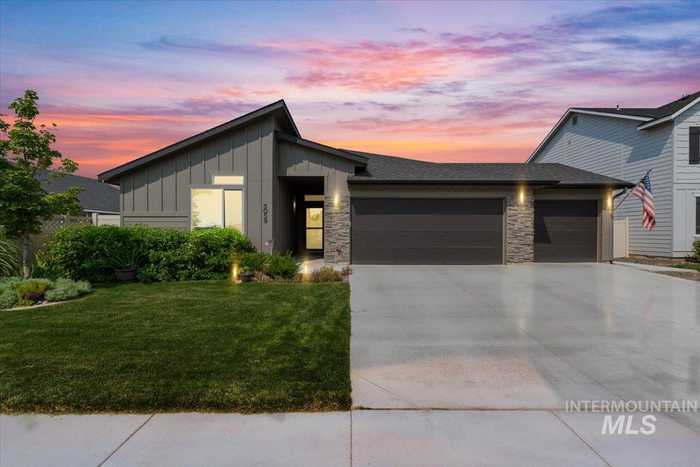 photo 1: 3059 N Moonshadow Ave, Kuna ID 83634