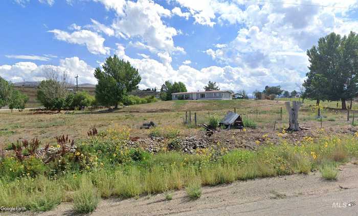 photo 1: 5500 Montour Rd, Emmett ID 83617