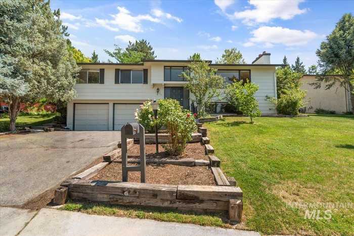 photo 2: 499 Balmoral, Boise ID 83702