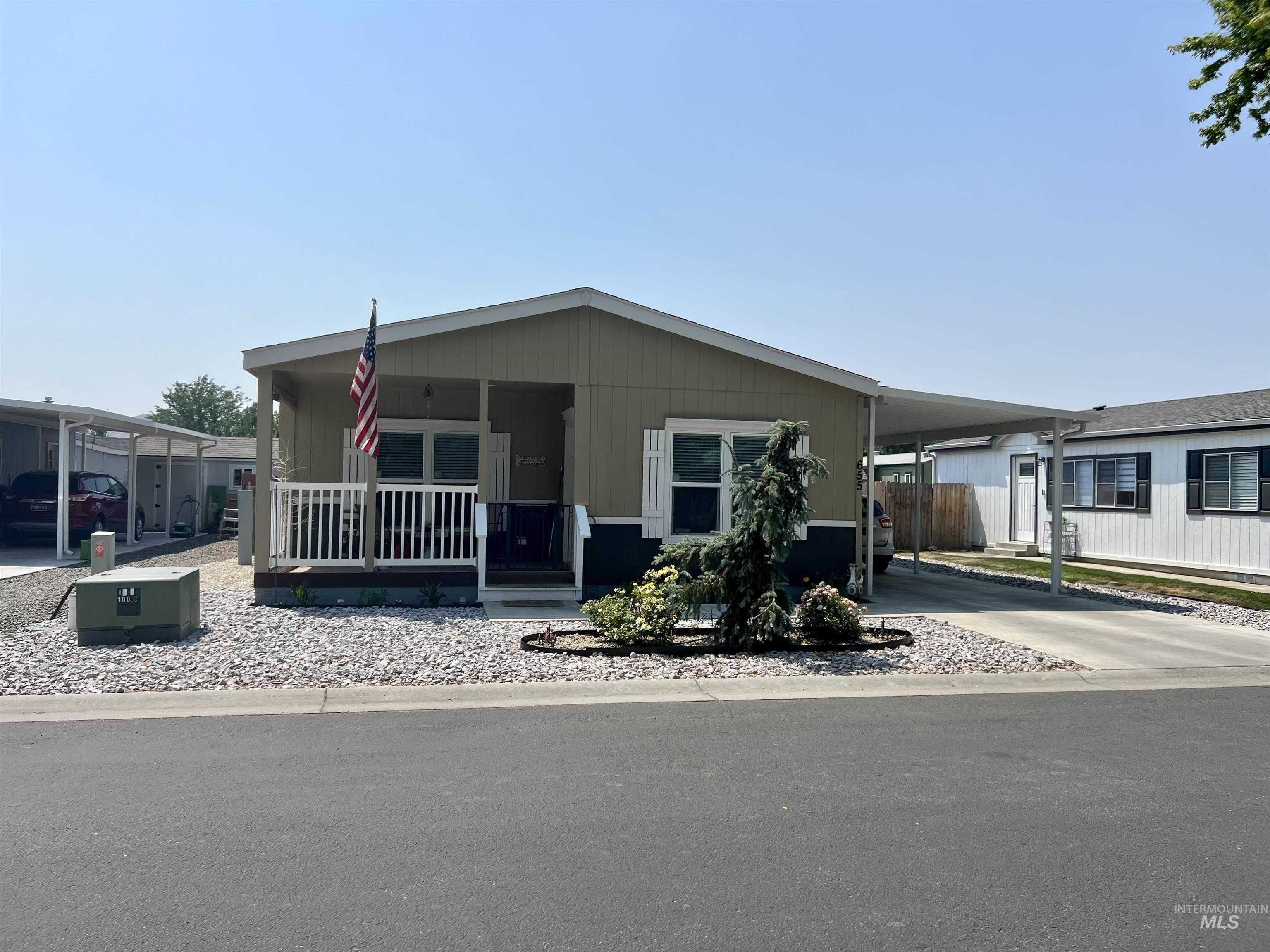 photo 1: 655 Independence Ln, Emmett ID 83617