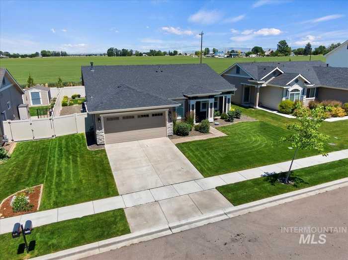 photo 2: 6194 E Mayfield Drive, Nampa ID 83687