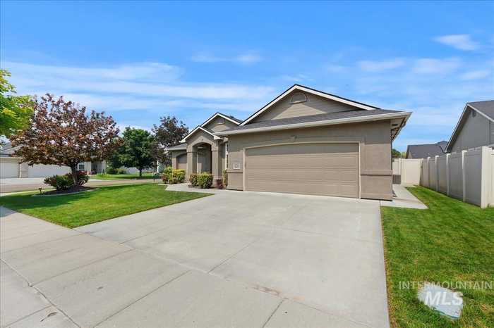 photo 2: 14283 N San Juan Avenue, Nampa ID 83651