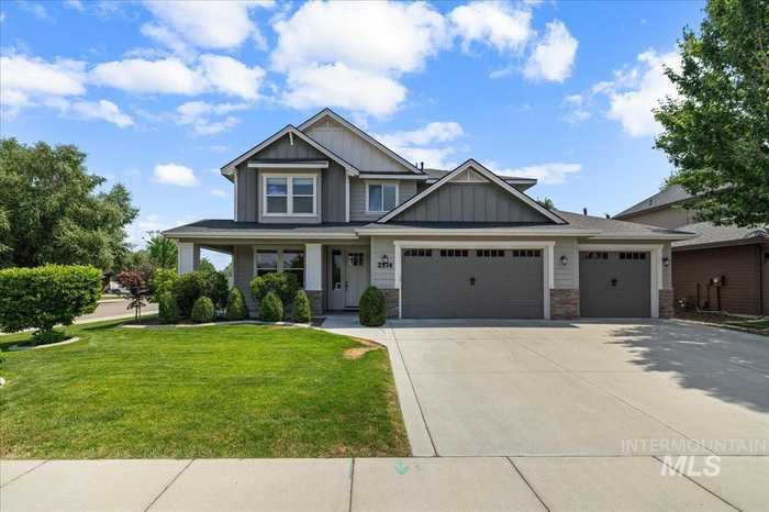 photo 1: 2574 N Tweedbrook Ave, Meridian ID 83646