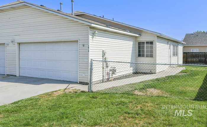 photo 1: 1912 N Fawnwood, Nampa ID 83687