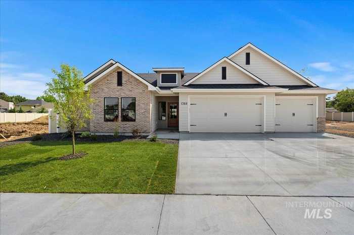 photo 1: 1368 N Parkshire Way, Meridian ID 83642