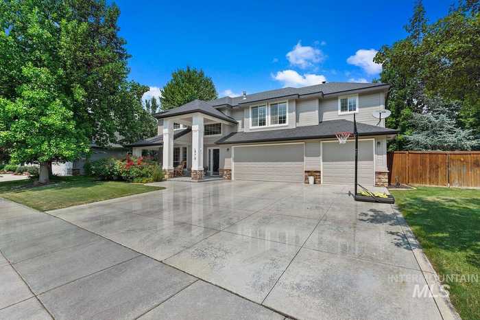 photo 1: 978 E Covey Run Court, Eagle ID 83616