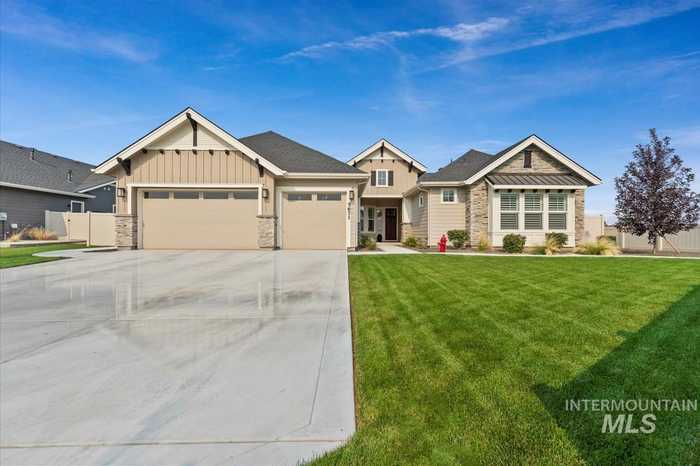 photo 1: 5671 N Sugar Maple Way, Meridian ID 83646