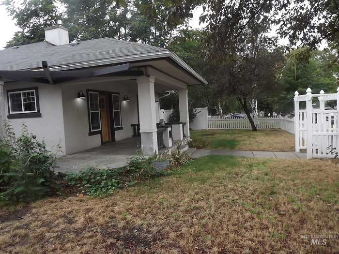 photo 2: 412 4th Avenue, Lewiston ID 83501