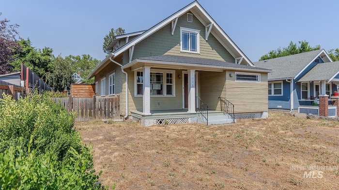 photo 1: 1511 10th Ave, Lewiston ID 83501