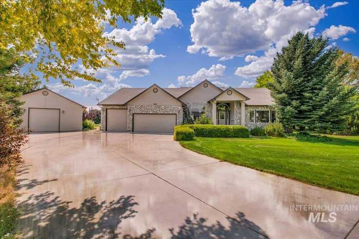 photo 1: 707 E Fujii Drive, Nampa ID 83686