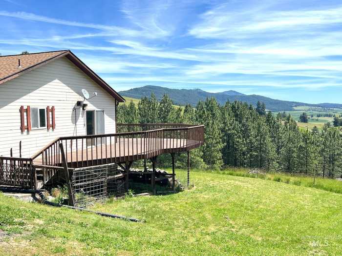 photo 1: 1044 Terra Dr., Moscow ID 83843