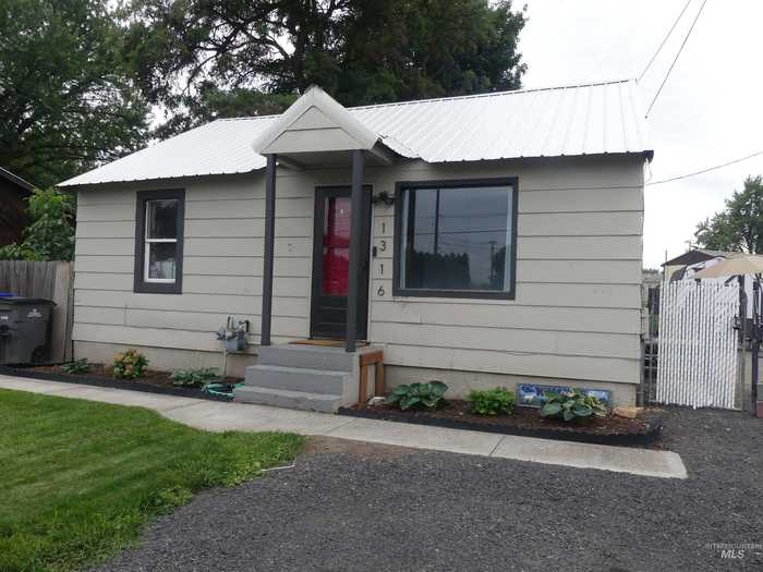 photo 1: 1316 Grelle Ave, Lewiston ID 83501