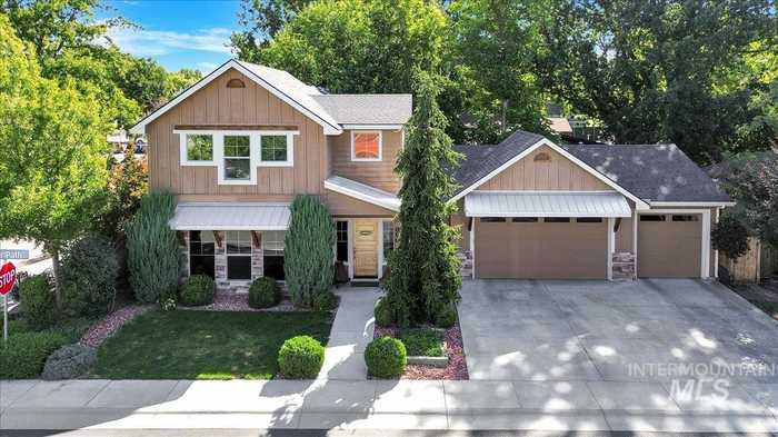 photo 1: 880 N River Path Ln, Boise ID 83703