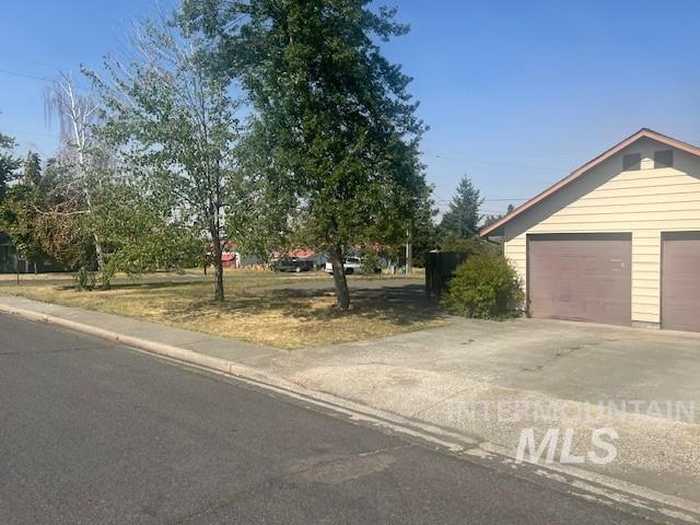 photo 2: 515 S Meadow, Grangeville ID 83530