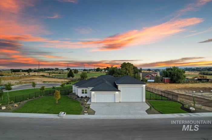 photo 2: 7141 E Merlin Hawk Ct., Nampa ID 83686