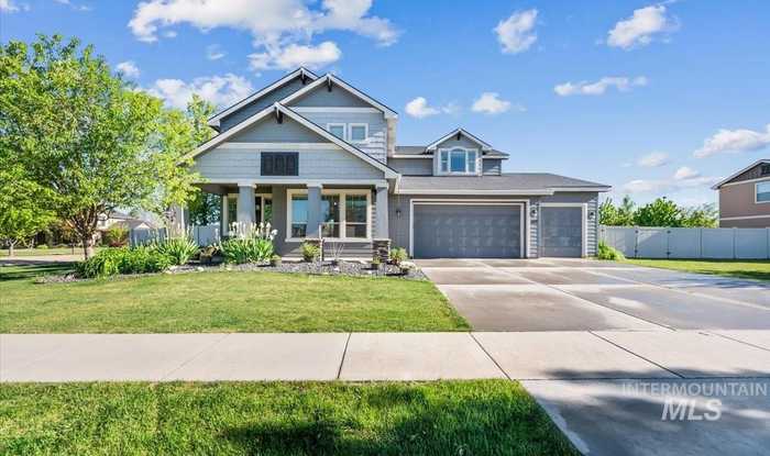 photo 1: 410 W Hidden Meadow Way, Middleton ID 83644