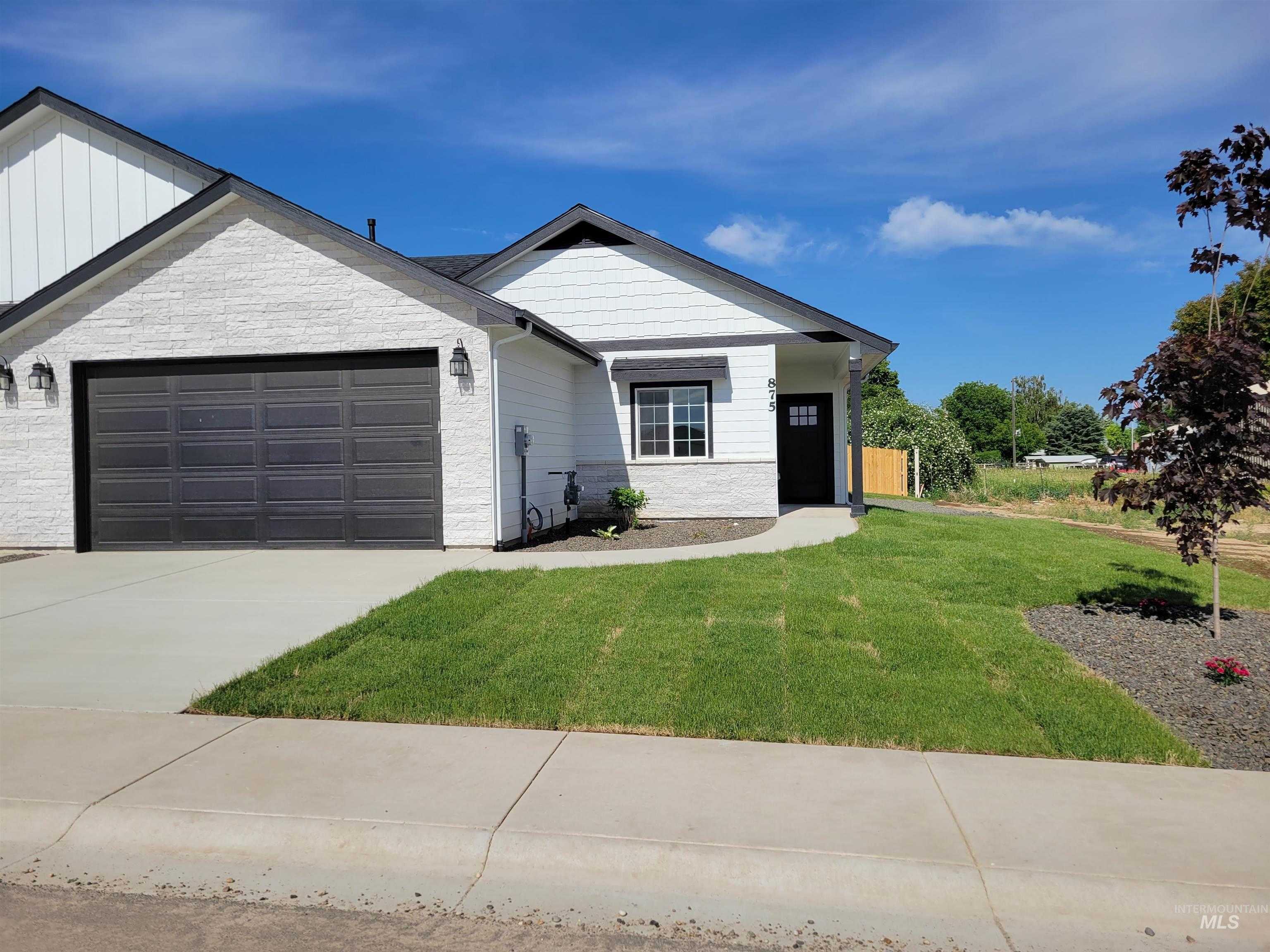 photo 1: 875 N 14th Street, Payette ID 83661