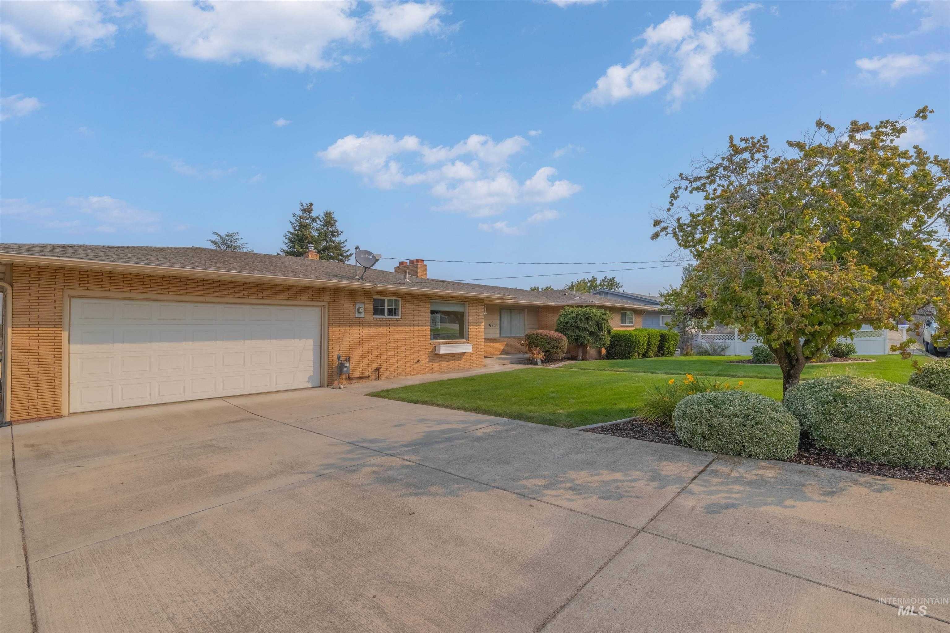 photo 1: 311 21st Avenue, Lewiston ID 83501