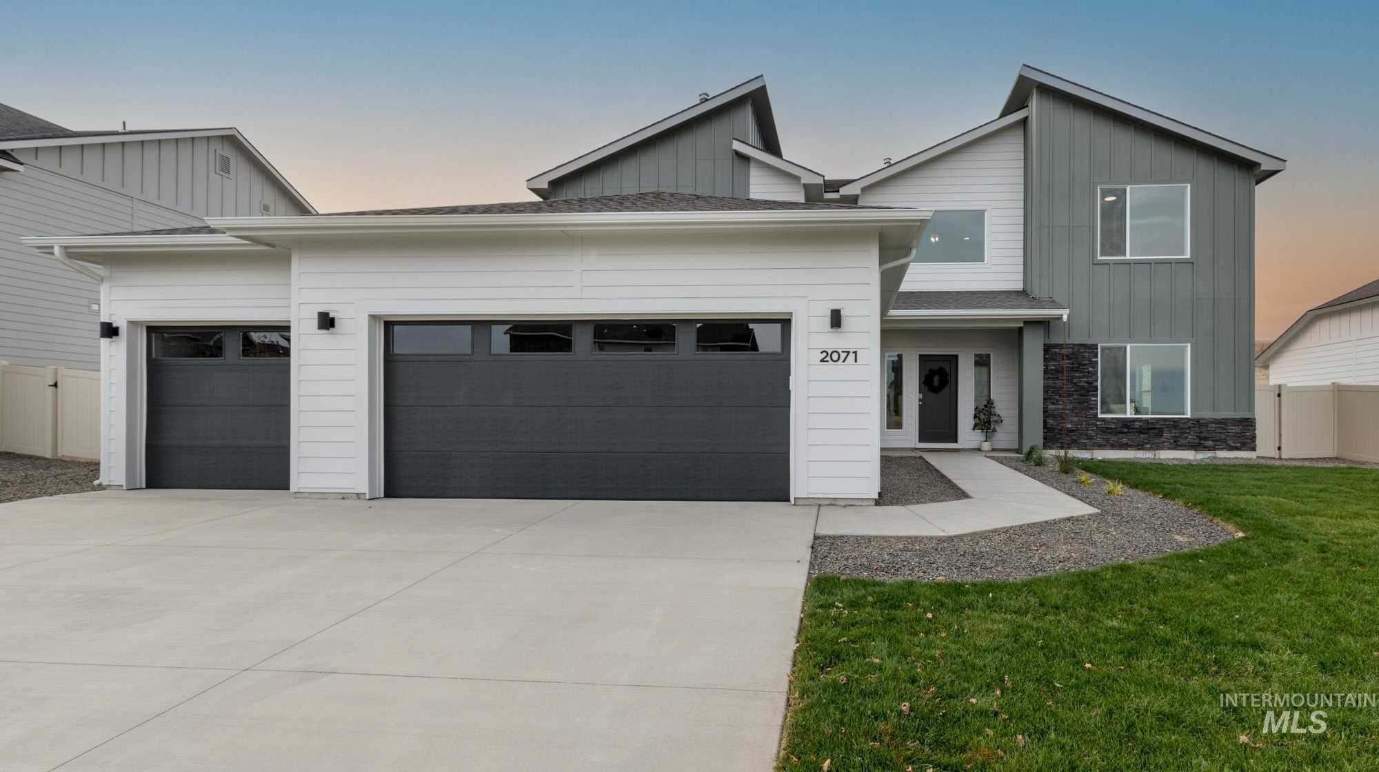 photo 1: 2071 S Grand Fork Way, Meridian ID 83642