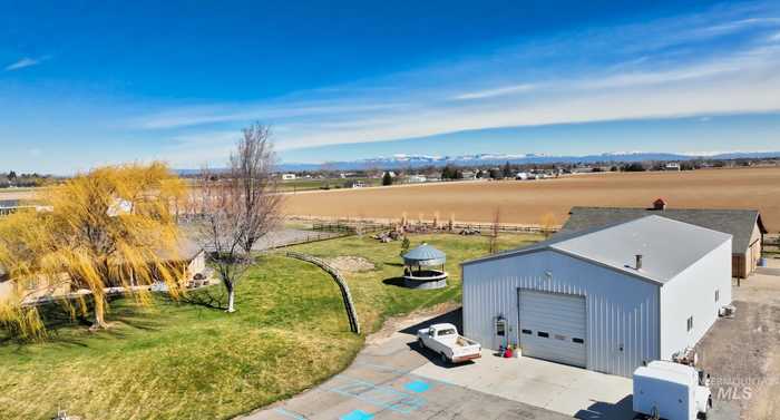 photo 2: 8815 Lake Shore Dr, Nampa ID 83686