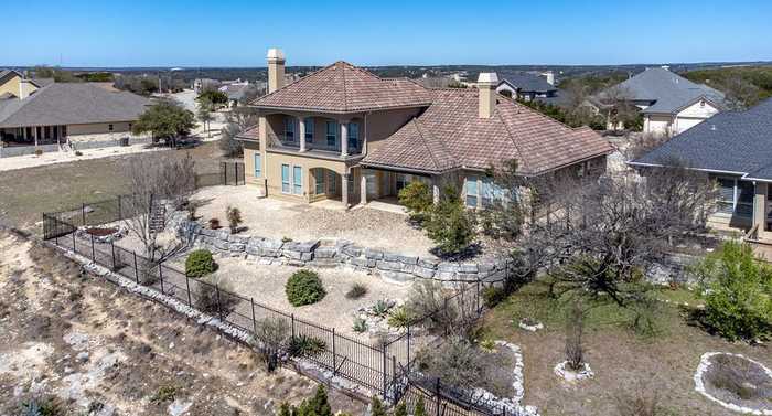 photo 2: 2050 Summit Crest Dr, Kerrville TX 78028