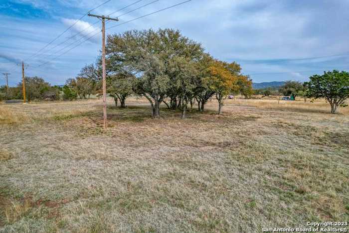 photo 1: 416 Oriole Ave., Camp Wood TX 78833