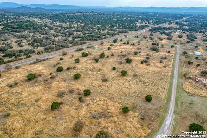 photo 6: 19240 Ranch Rd 337, Camp Wood TX 78833