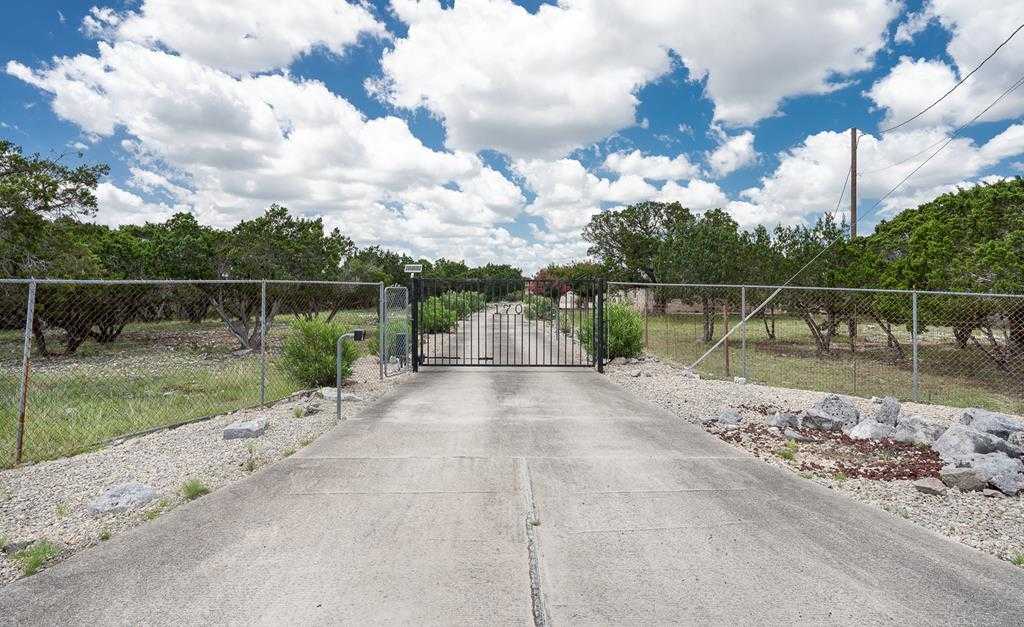 photo 3: 170 NW Limestone Ridge N, Kerrville TX 78028