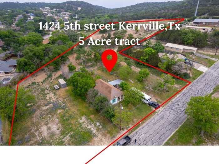 photo 2: 1424 5th St, Kerrville TX 78028