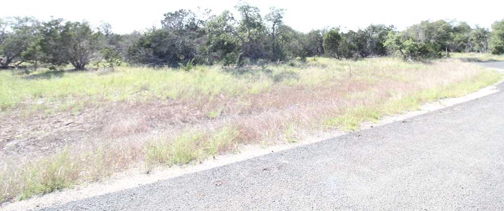 photo 2: 22 W Paloma Ranch Rd, Mountain Home TX 78058