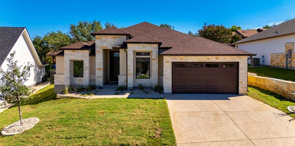 photo 2: 2106 N Naples Lane, Kerrville TX 78028