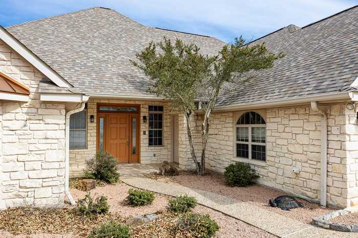 photo 1: 2125 Summit Crest Dr, Kerrville TX 78028