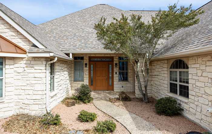 photo 2: 2125 Summit Crest Dr, Kerrville TX 78028