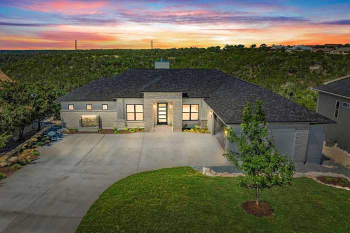 photo 1: 2089 Summit Crest Dr, Kerrville TX 78028