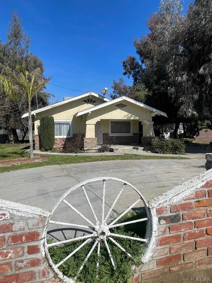 photo 2: 18098 Idaho Avenue, Lemoore CA 93245