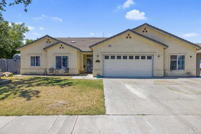 photo 1: 1519 W Berkshire Way, Hanford CA 93230