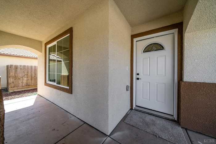 photo 2: 1373 W Burgundy Court, Hanford CA 93230